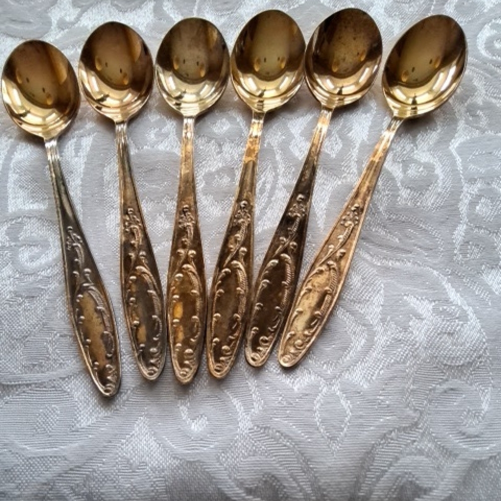 Elegant Gold-Plated Tee Spoons Set